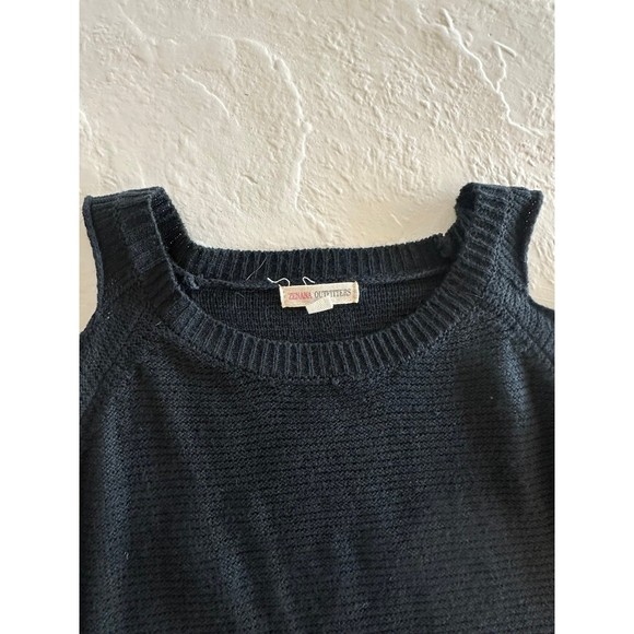 Zenana Outfitters Cut-Out Sleeve Sweater - Picture 5 of 10